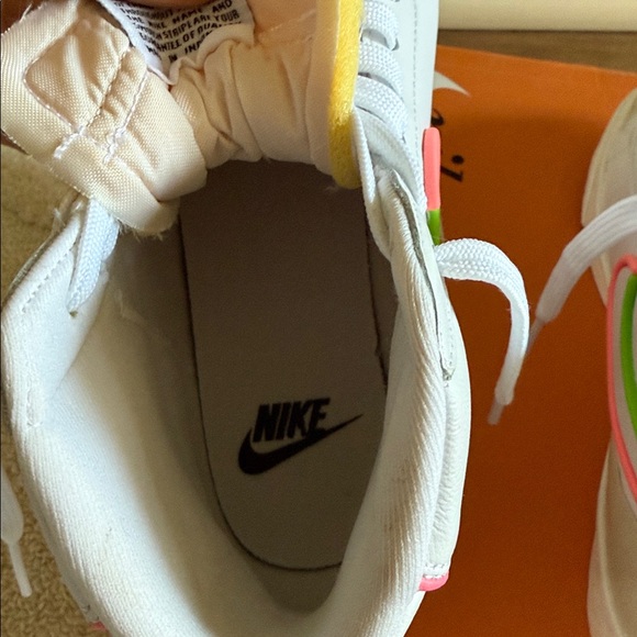 Nike Wmns Blazer Mid '77 'Inifinite Watermelon' - Picture 7 of 9